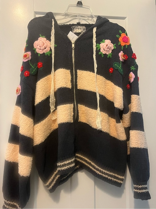 POL Sweaters - Pol Navy Floral knit hoodie sweater